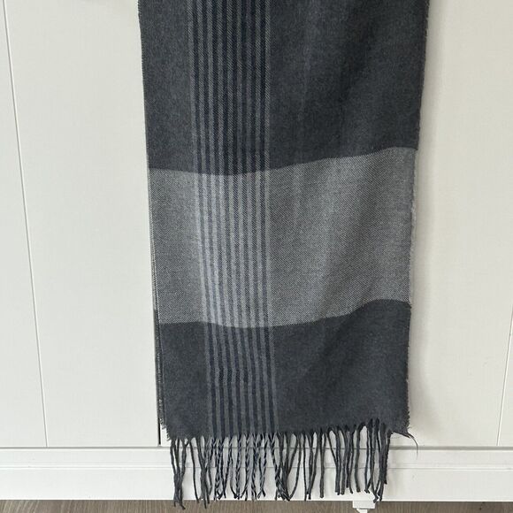 Cashmere Feel Scarf Scotland Design Grey Plaid Fringe Classic Preppy Warm SOFT - Picture 1 of 5